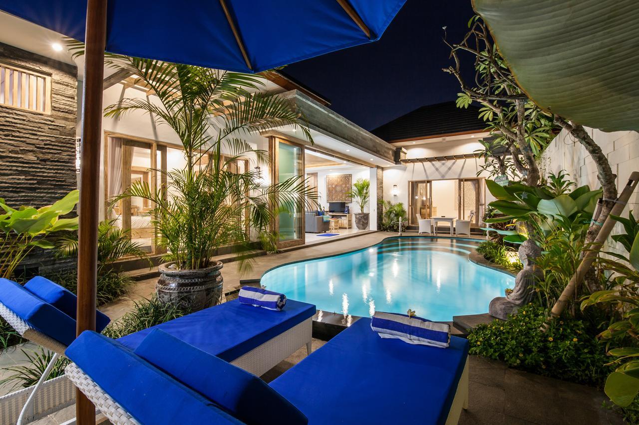 Ambermoon Villa 2 Seminyak  Exterior photo